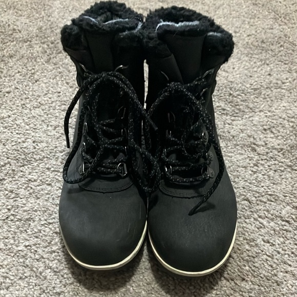 JBU boots - Picture 1 of 8